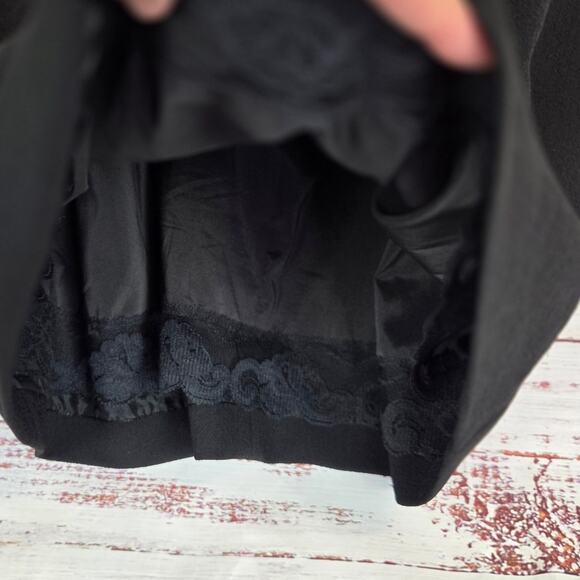 Trina Turk Zeal Off the Shoulder Cape Dress Size 6 Black Crepe Glam Lux Event - Picture 8 of 16